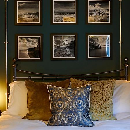 Boutique Fisherman'S Cottage In Old Town สการ์โบโรห์ ภายนอก รูปภาพ