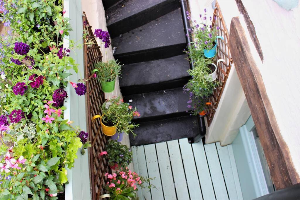 Boutique Fisherman'S Cottage In Old Town สการ์โบโรห์ ภายนอก รูปภาพ