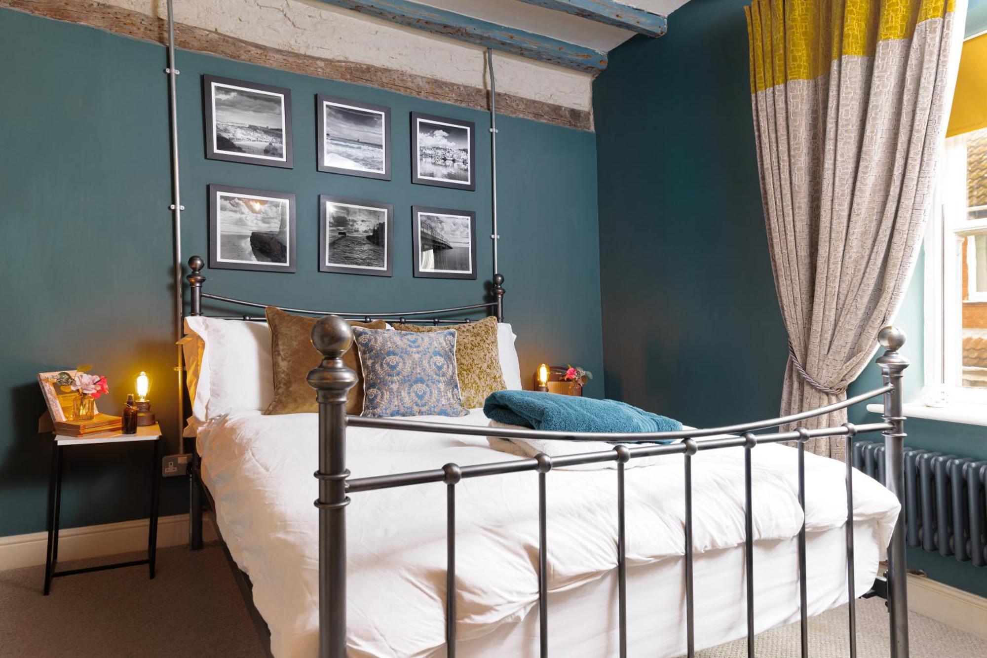 Boutique Fisherman'S Cottage In Old Town สการ์โบโรห์ ภายนอก รูปภาพ